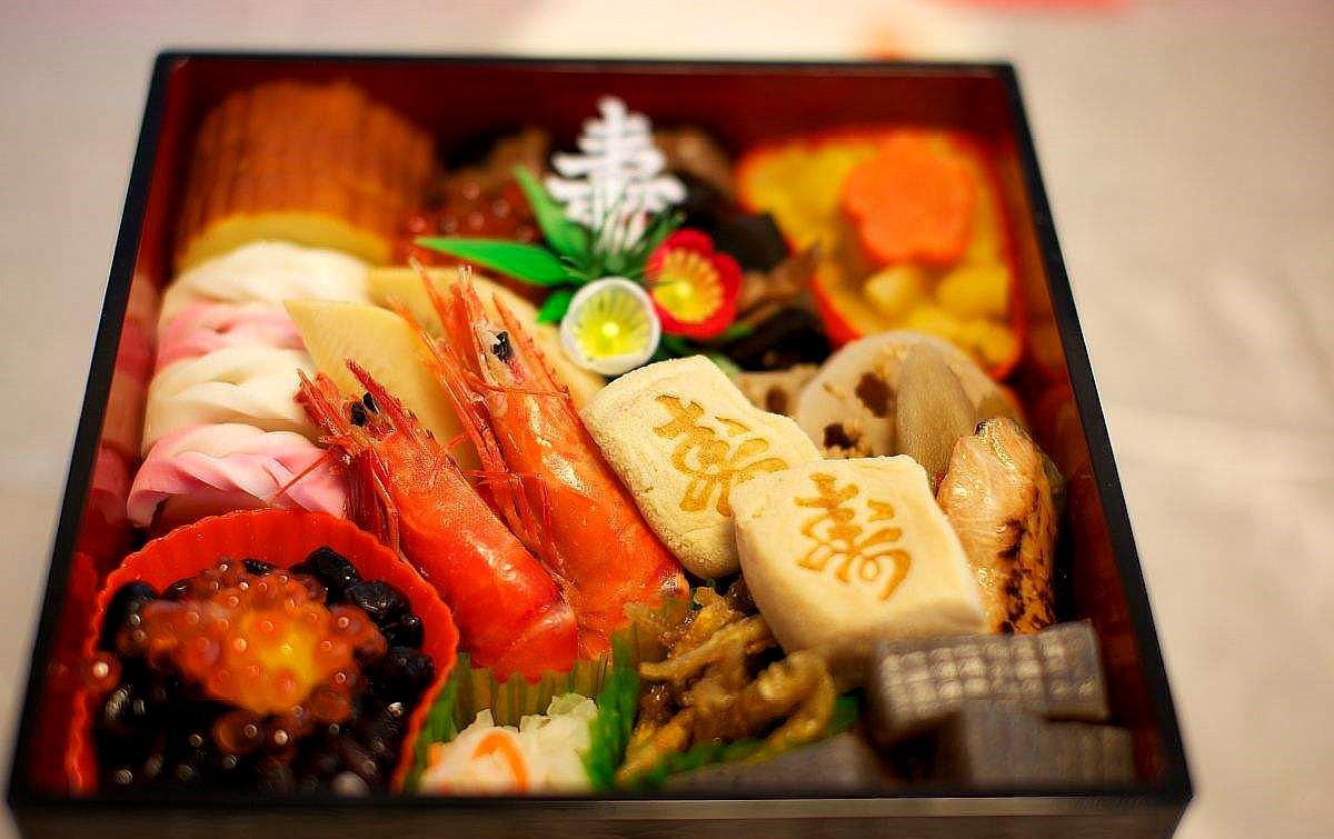 去日本旅游时,看到了御节料理,终于知道日本人过新年吃什么了