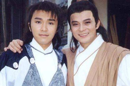 《射雕英雄传》中,白雕的主人并非郭靖,而是另有其人