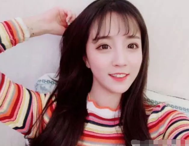 莉哥"卷土重来"抖音再次开播,虎牙高管发文抵制,网友:做得好