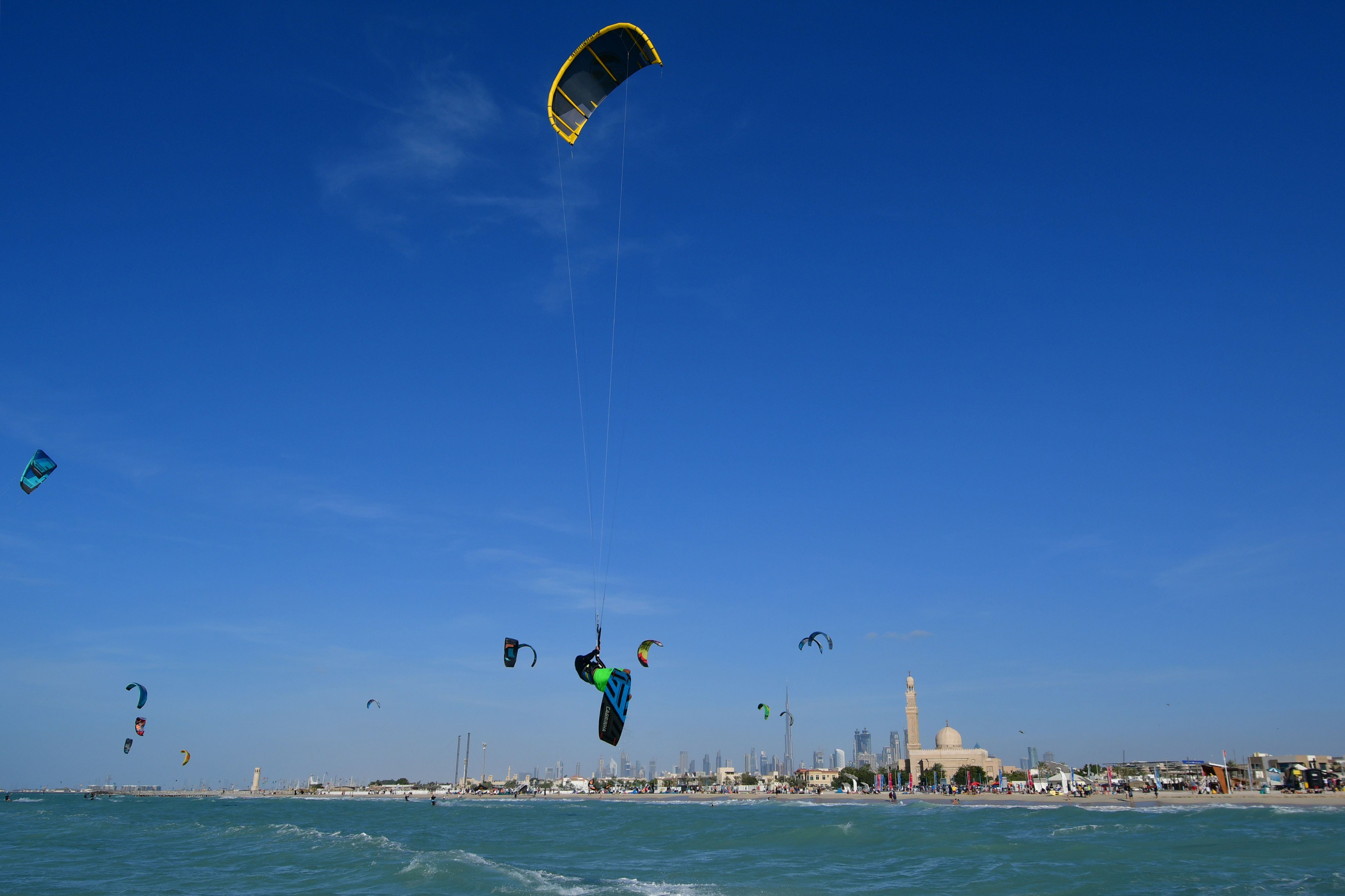 迪拜:风筝冲浪
