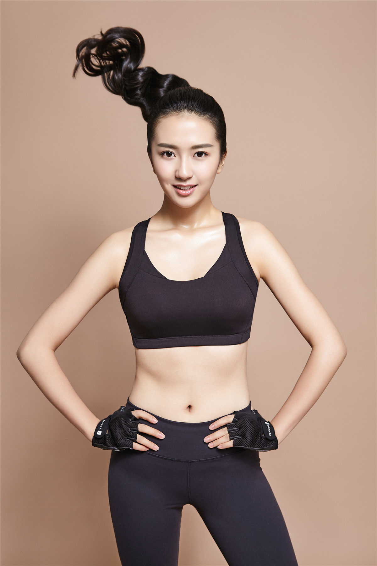 分分钟让人"沦陷"!早期拍写真的许龄月,美的让人心动不已