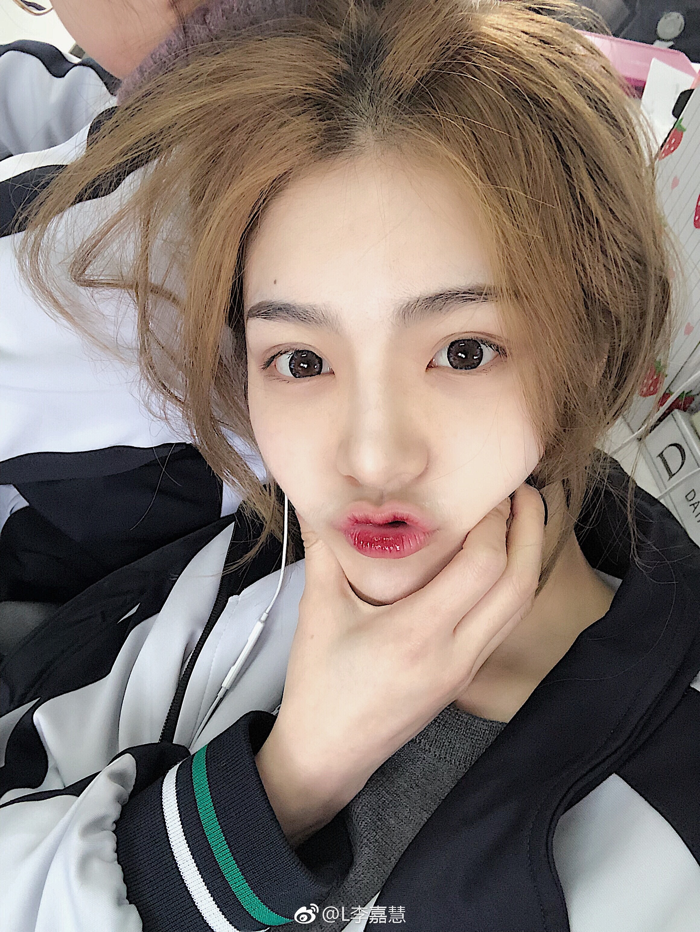 抖音l李嘉慧货真价值的白富美富二代却一直不火 原因让人哭笑不得