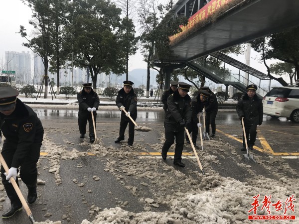 城管人周眺祥:不回家的爸爸,是女儿眼中最美的雪景