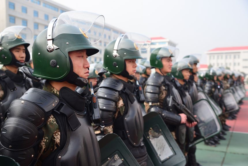 过年不回家的人:执勤一线的武警官兵