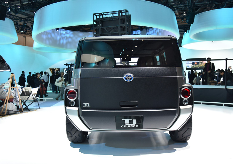 丰田"全能王"来袭,比汉兰达霸气,比gl8实用,后排顶级待遇