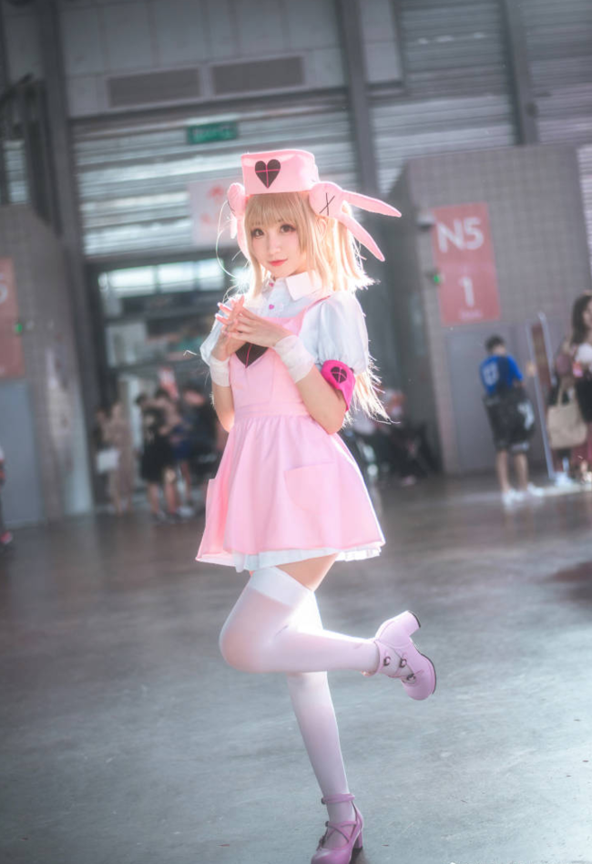 可爱的白丝长腿cos小姐姐,网友:这也太可爱了