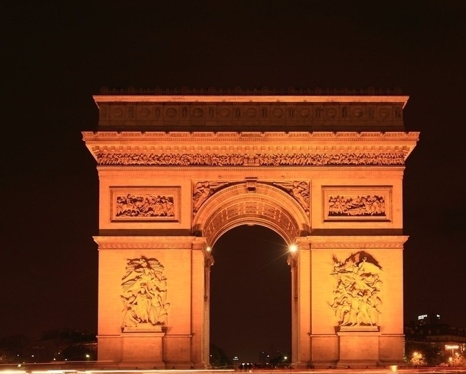 凯旋门,是欧洲100多座凯旋门中最大的一座,风景优美