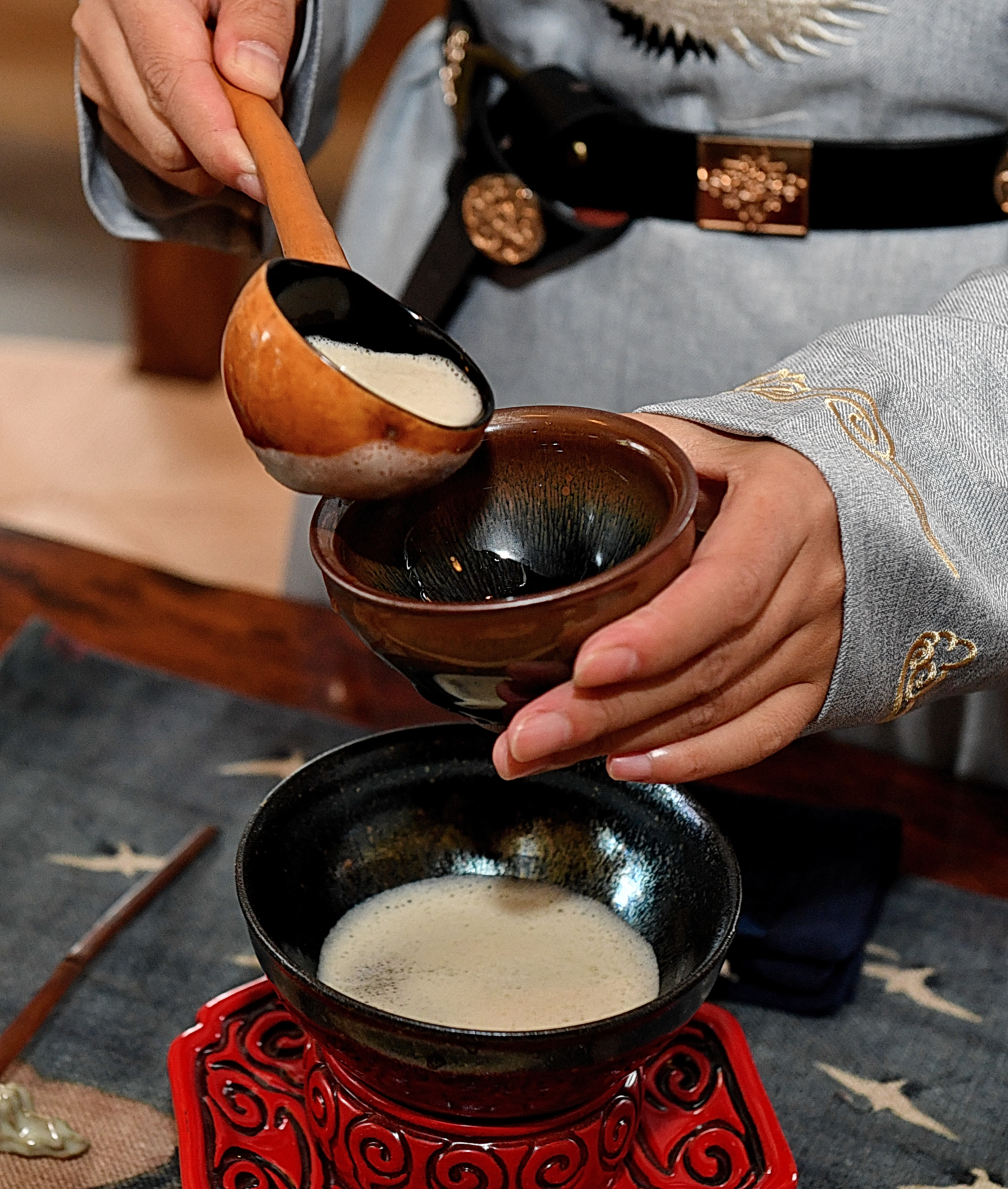 再现点茶技艺 感受历史文化