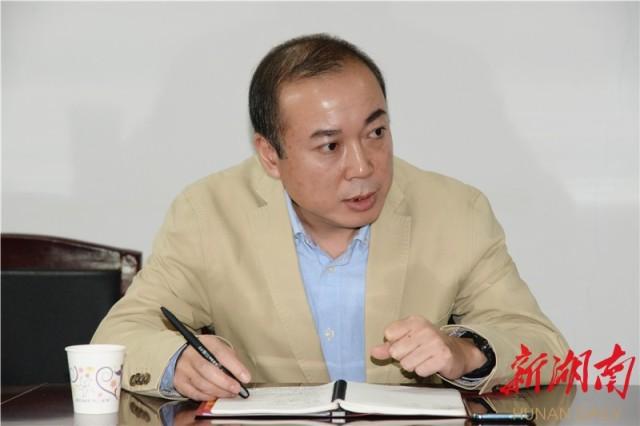 邹志伟到万石湖,荣湾湖巡湖查成效