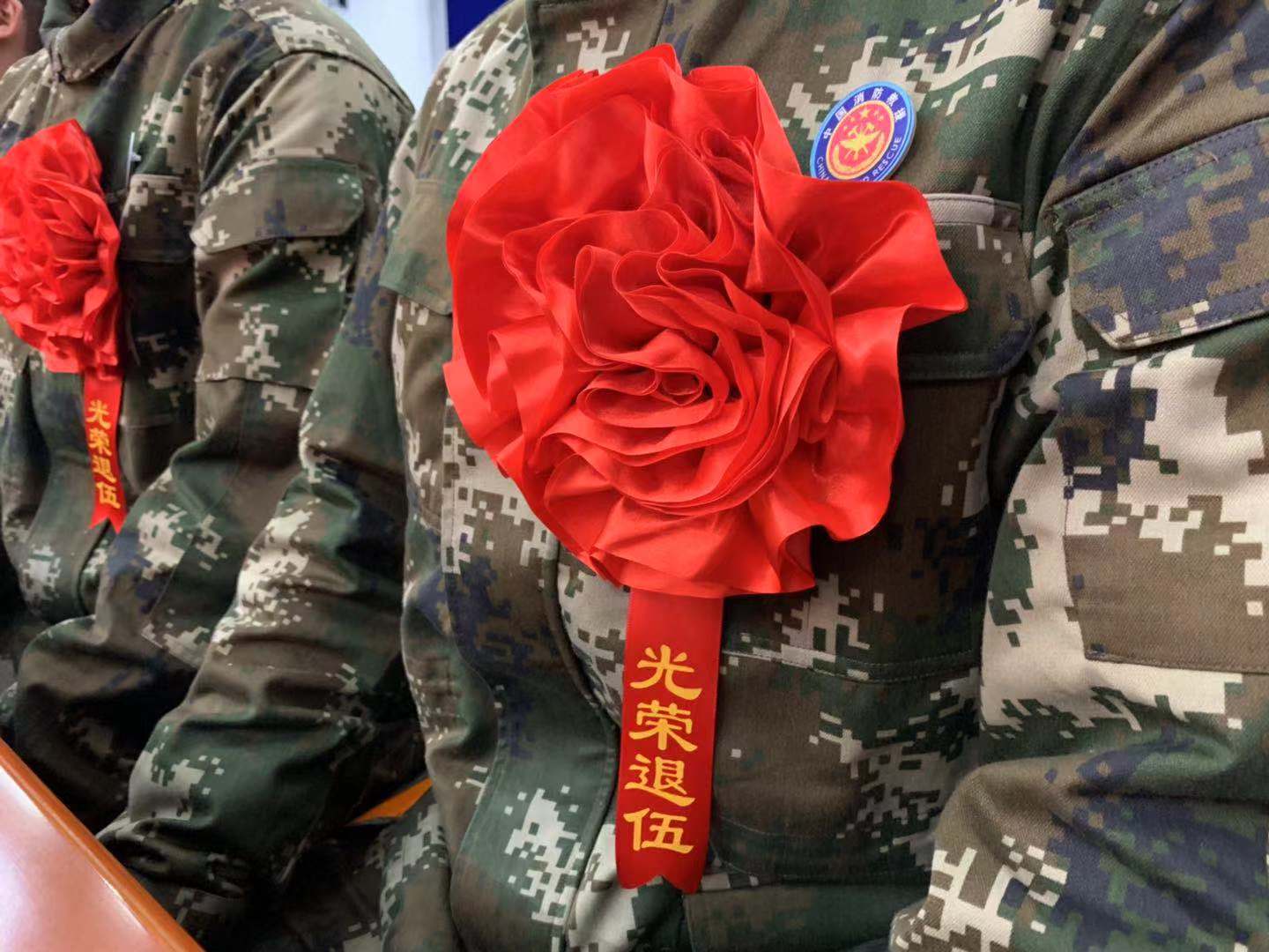 义务兵做两年之后只能退役么?如果想继续服役应该怎么办?