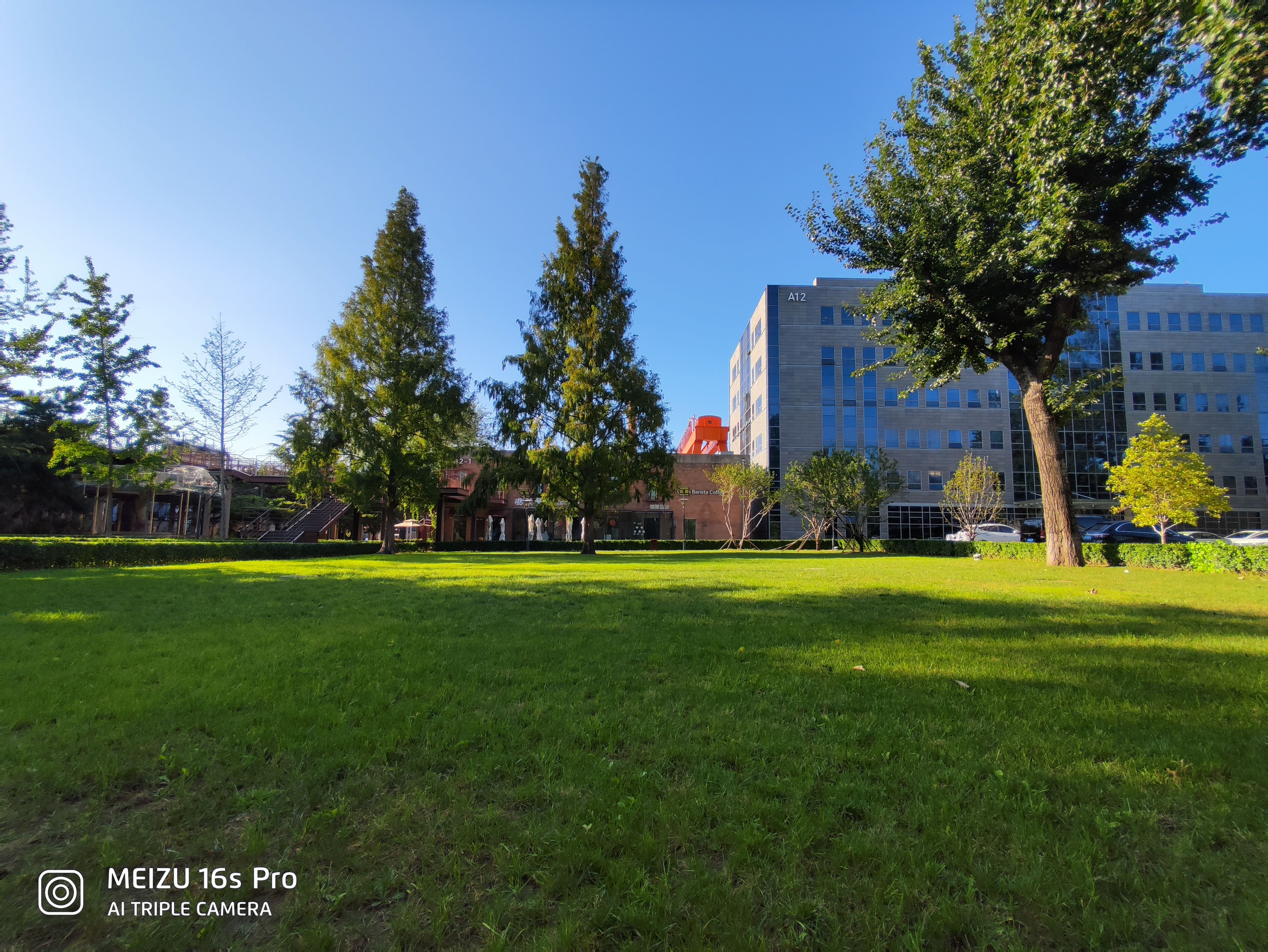 魅族 16s pro 体验:依旧出色的振动反馈和手感,拍照能力更强了