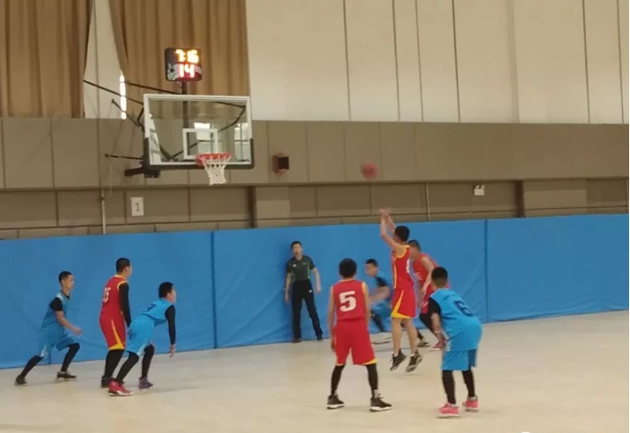 乐亭一小:"火炬"篮球薪火相传