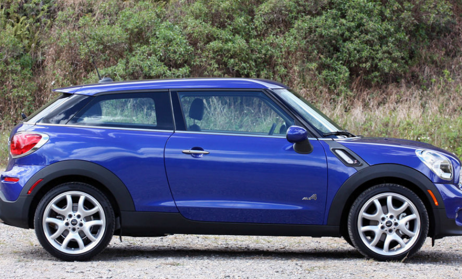 稳重霸气中又透露出优雅和运动的mini paceman,充满了时尚的气息