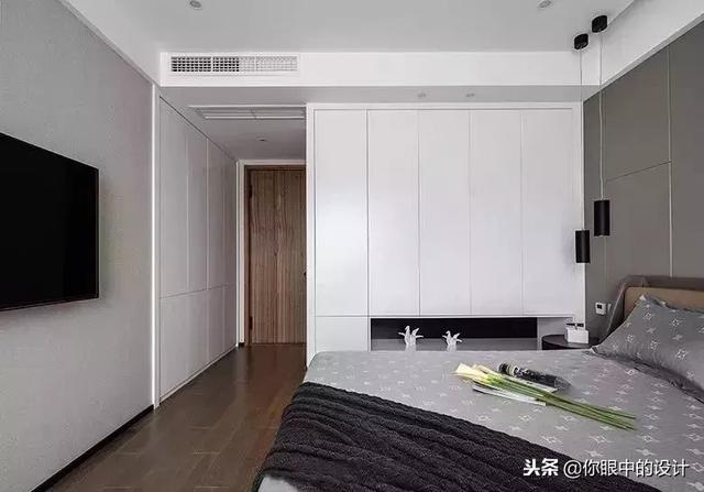 衣柜,将卫生间和卧室的侧重点也做了相应的转移,这样设计反而舒服了