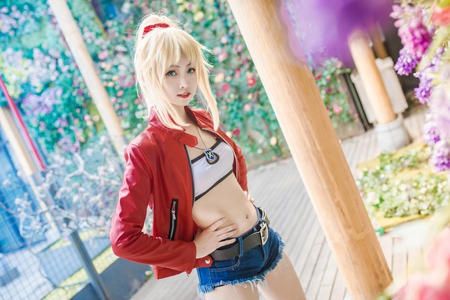 fate:莫德雷德便装cos,网友惊呼:吾王,你穿马甲我就不认识了