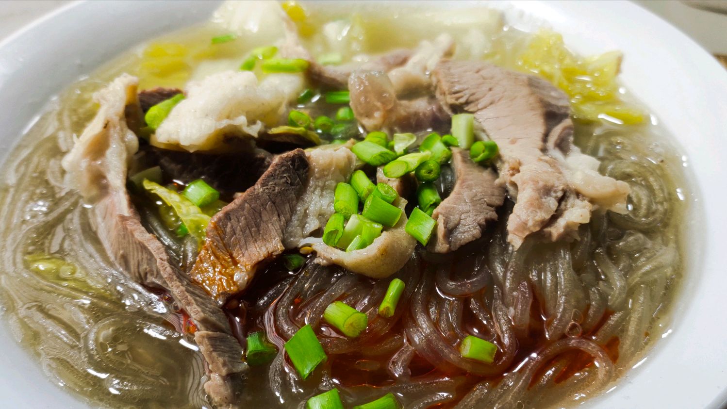 炖羊肉汤,牢记这3步,熬出的羊肉汤浓肉香,无膻味