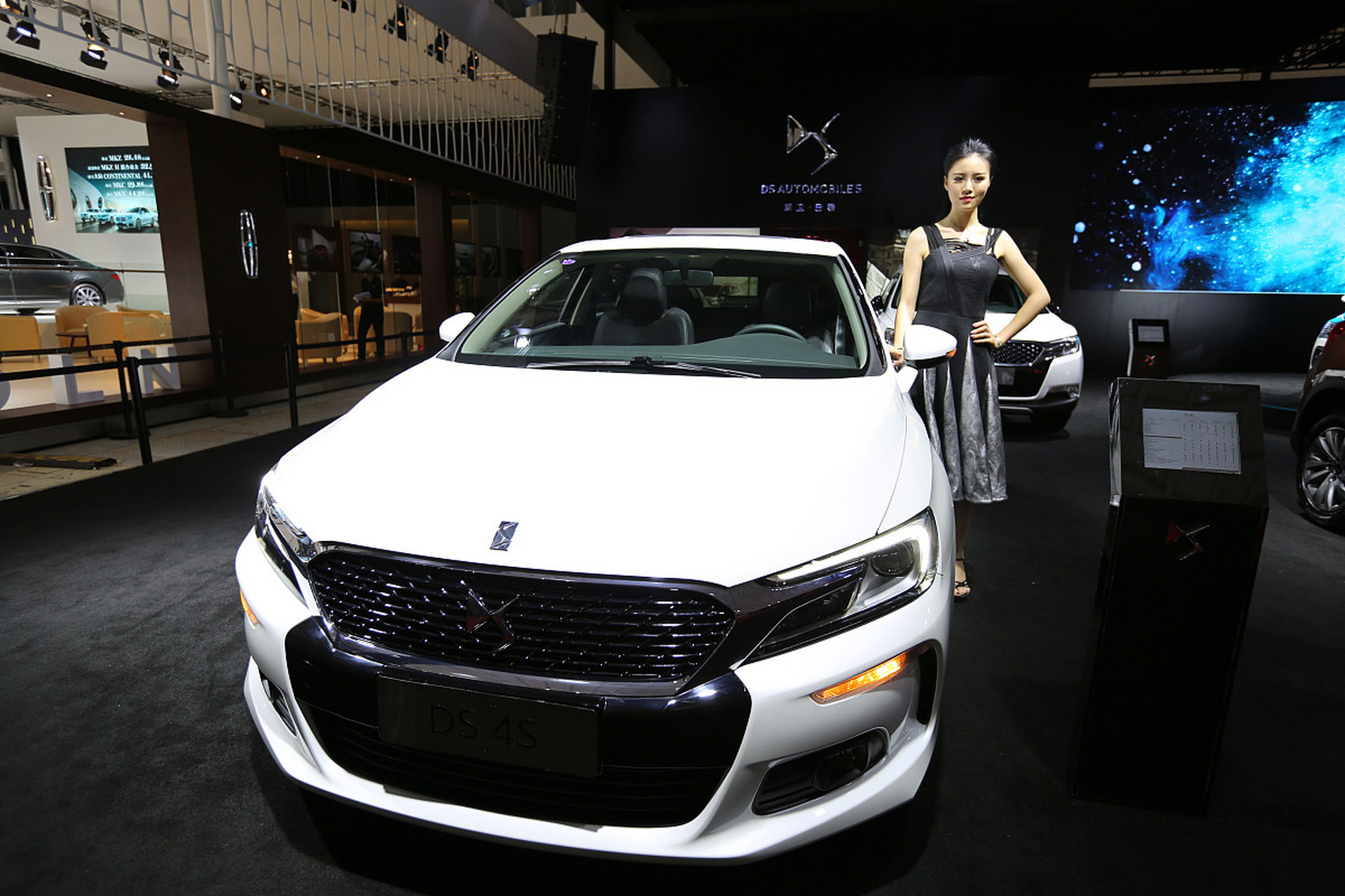 雪铁龙ds机油消耗过快的原因及解决方案  对于雪铁龙ds这款法系车