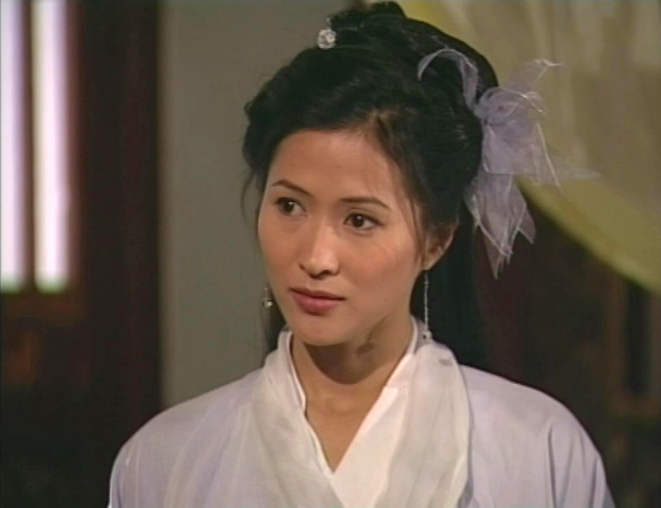 满头"蜻蜓翅膀"的古装女子,铁心兰优雅动人,她是古代茶花女