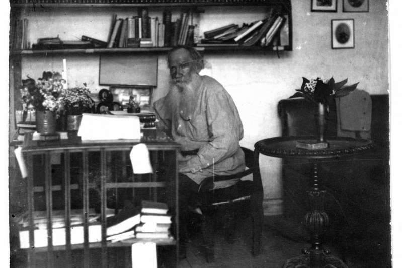 历史上的今天:9月9日 俄罗斯最伟大文学家托尔斯泰诞生