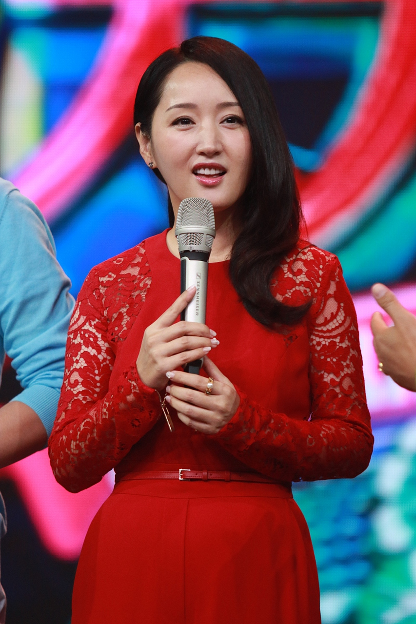 "  杨钰莹笑着说:"那我一定很吸引人吧?