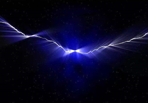 距地球1.1万光年的银河系深处,有一条黑色裂缝移动,它是什么?