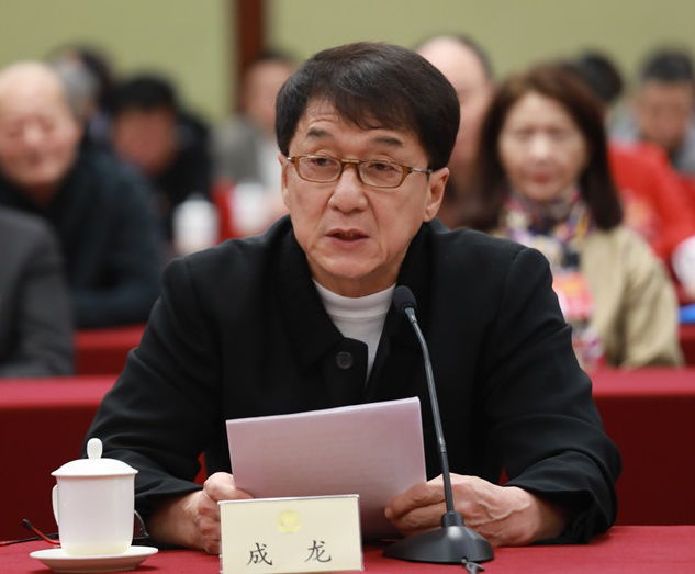 曾经被封为广告主的终结者,成龙终于成功的代言了一次产品!