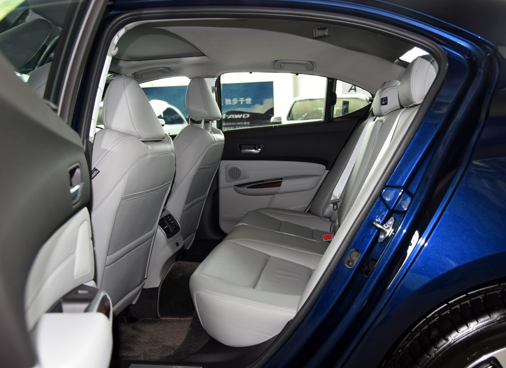 品鉴集优雅舒适于一身的讴歌tlx,低调奢华有内涵,适合年轻人