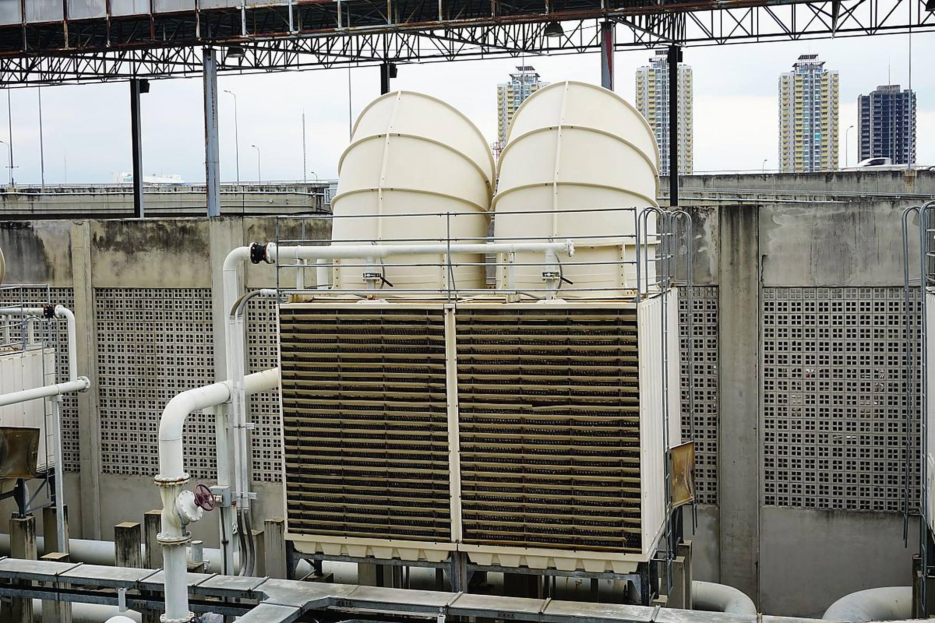 蒸发式冷凝器是一种高效的制冷设备,广泛应用于工业领域