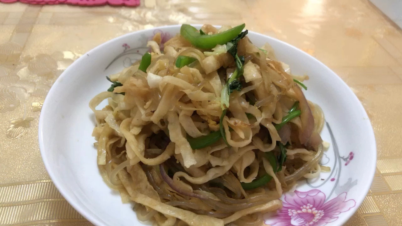 想吃炒饼丝再也不用买了,手把手教你,一次就能学会