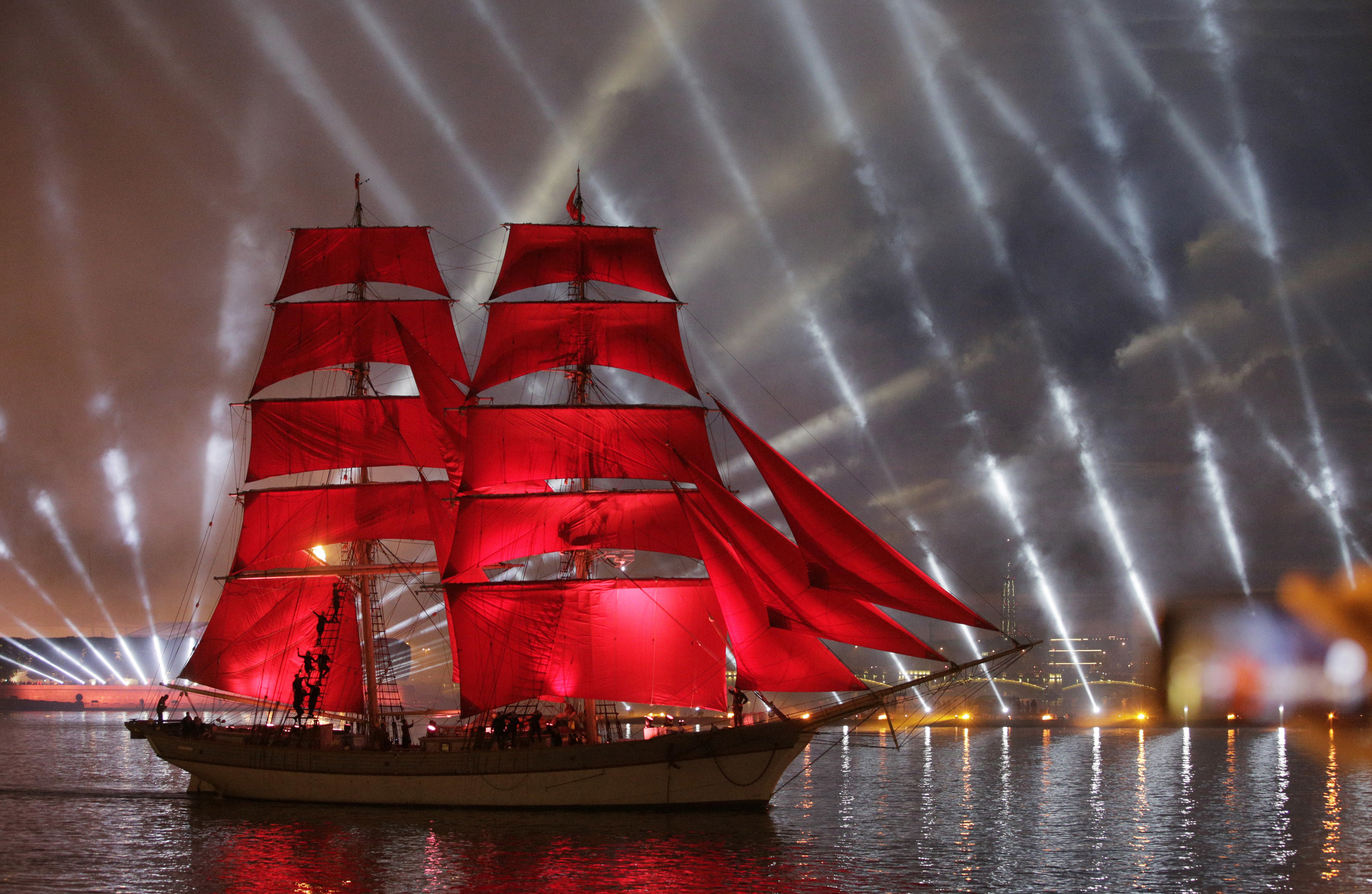 圣彼得堡庆祝"红帆节"(14)