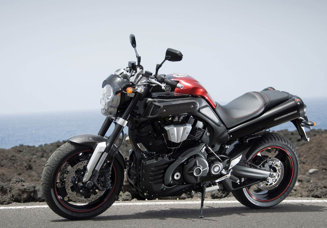 雅马哈mt-01 prototype,抢眼的外型,灵魂的节奏令你精神一振