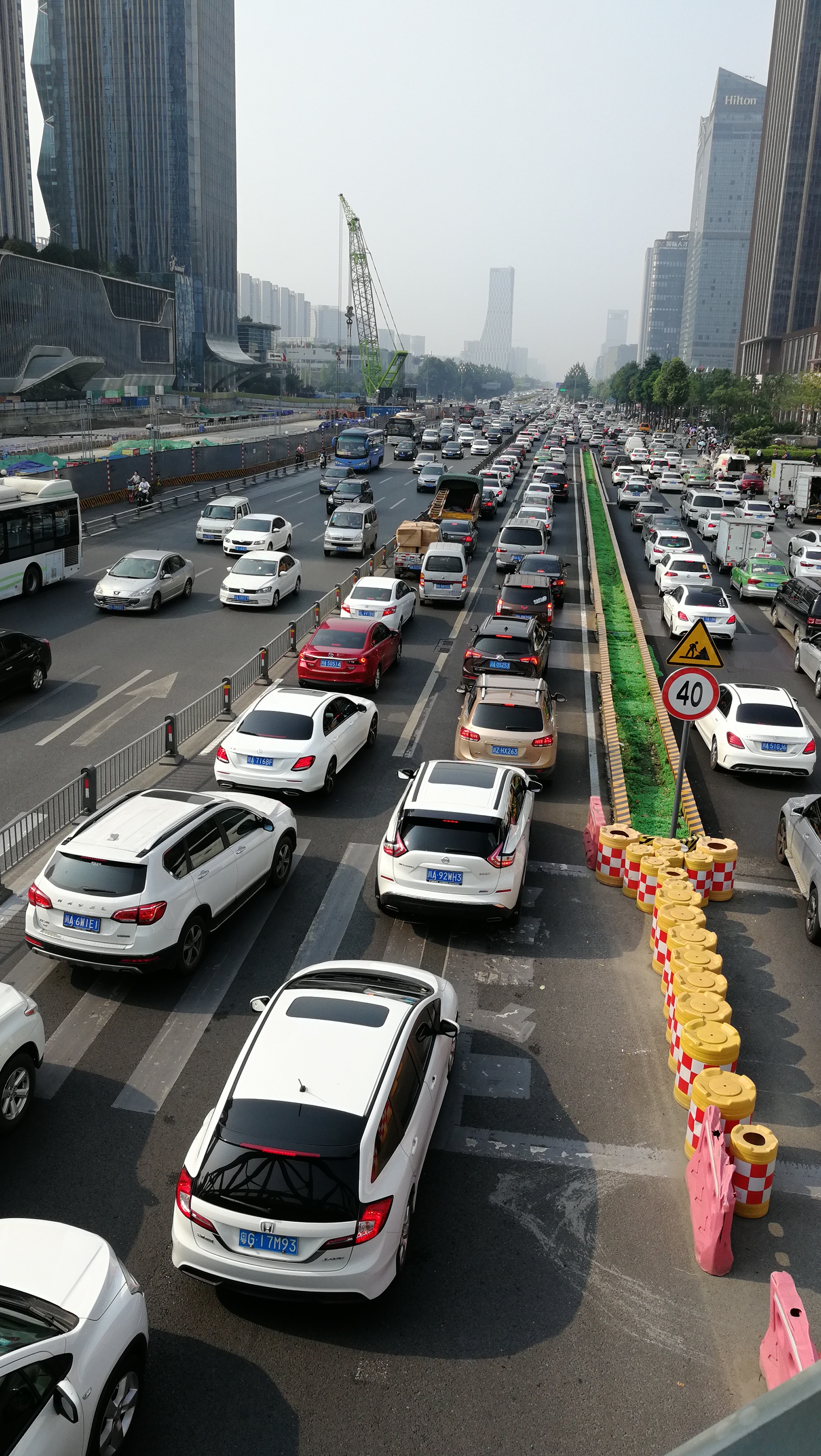 成都世纪城的车流!