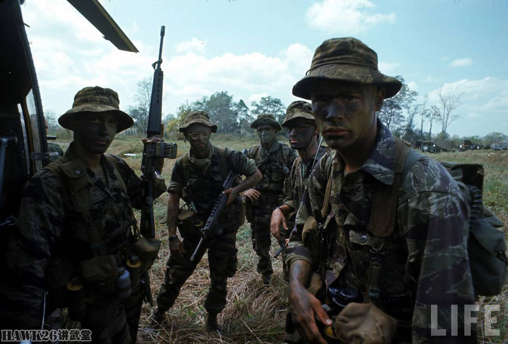 美军特种部队重现经典pose"虎斑迷彩"荣耀回归 只是演习?