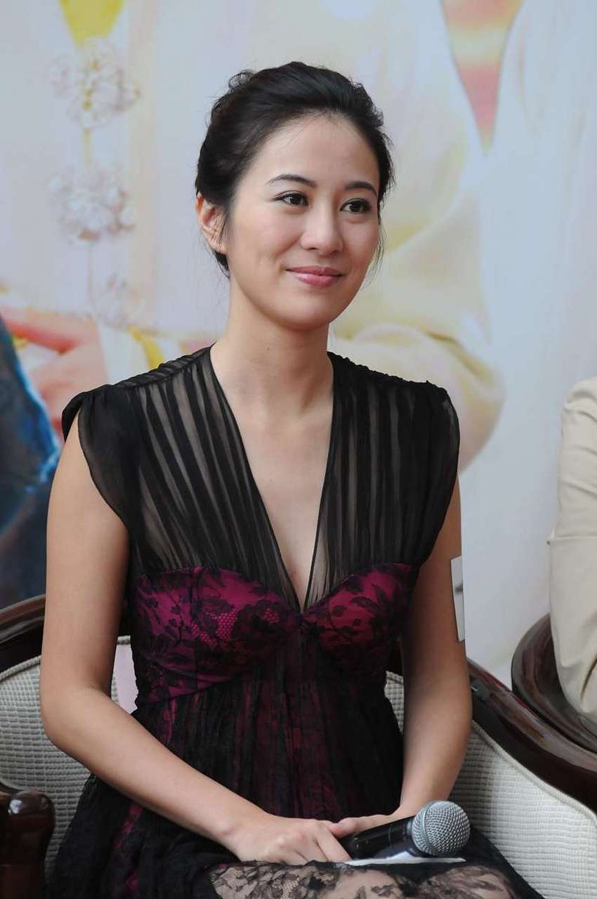 叶璇现在很少进组拍戏,不仅是角色咖位低,同时片酬也少得可怜.