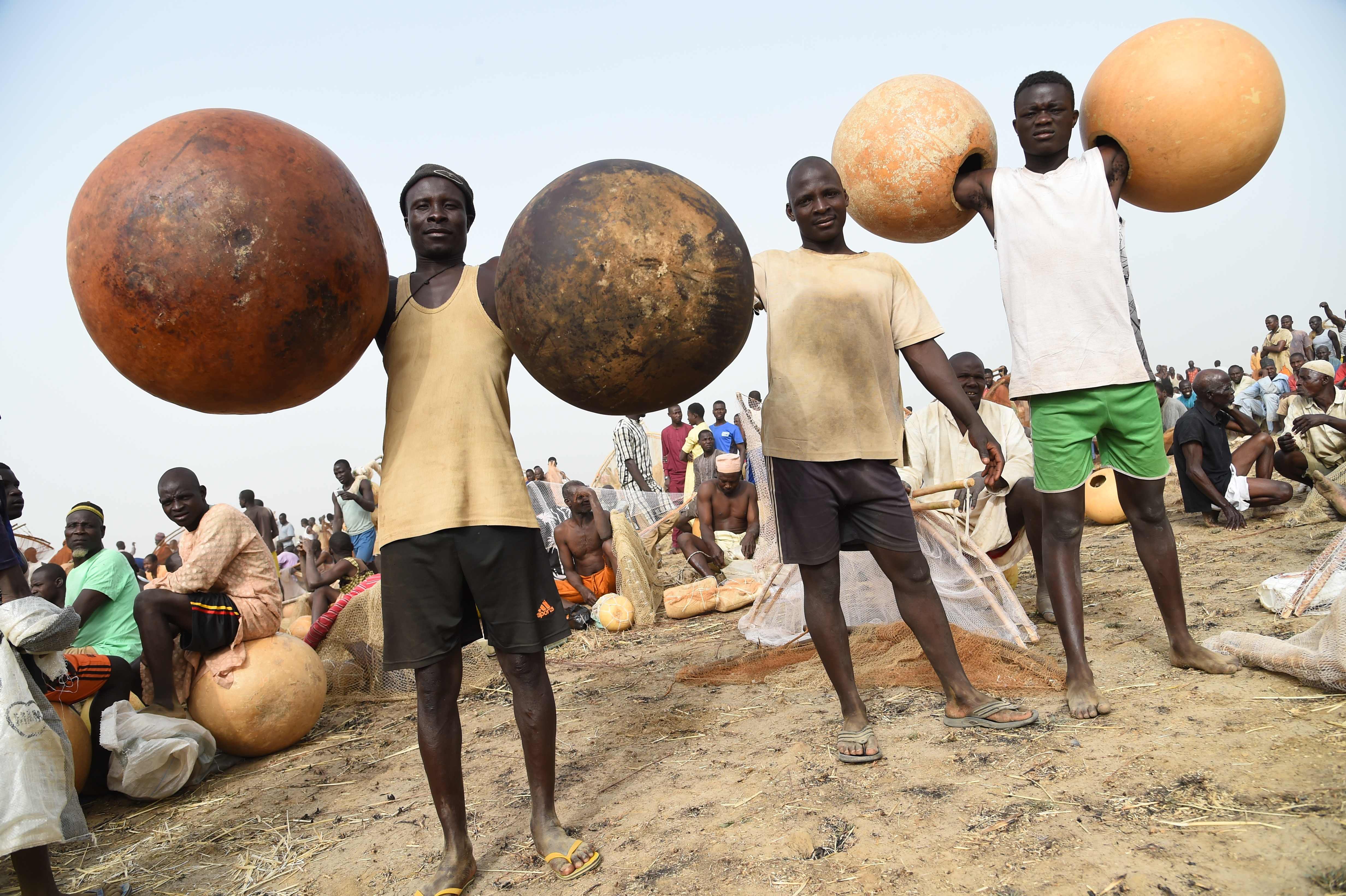 尼日利亚举行阿尔贡古捕鱼节
