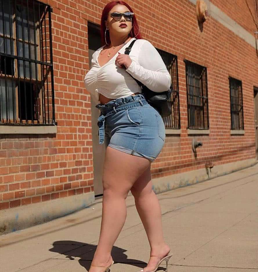 胖妞迷之自信,每周健身两次,不希望体重低于200斤