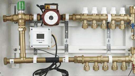 地暖循环泵,应安装在进水管还是出水管?很多人装错,浪费不少钱