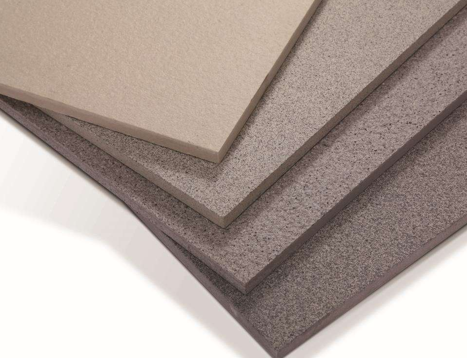 通体砖属于耐磨砖,又称无釉砖,其材质和颜色前后相同,通体砖多用于