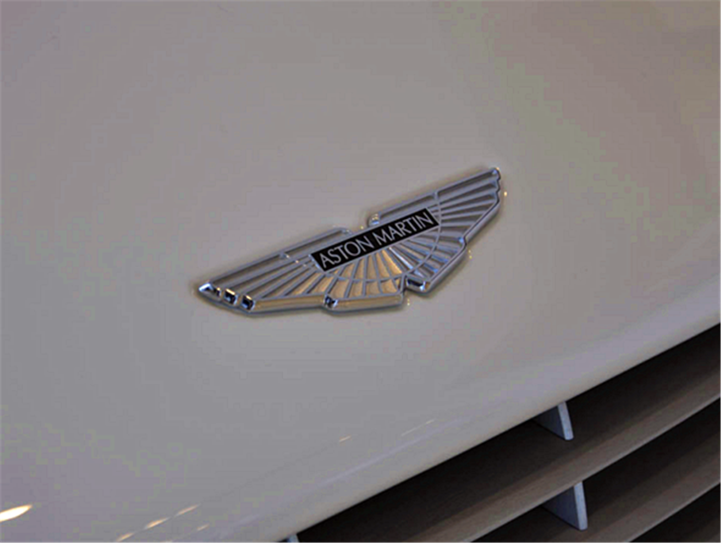 全球最顶级的5款车标:最多认识两个,没人能全部认全!