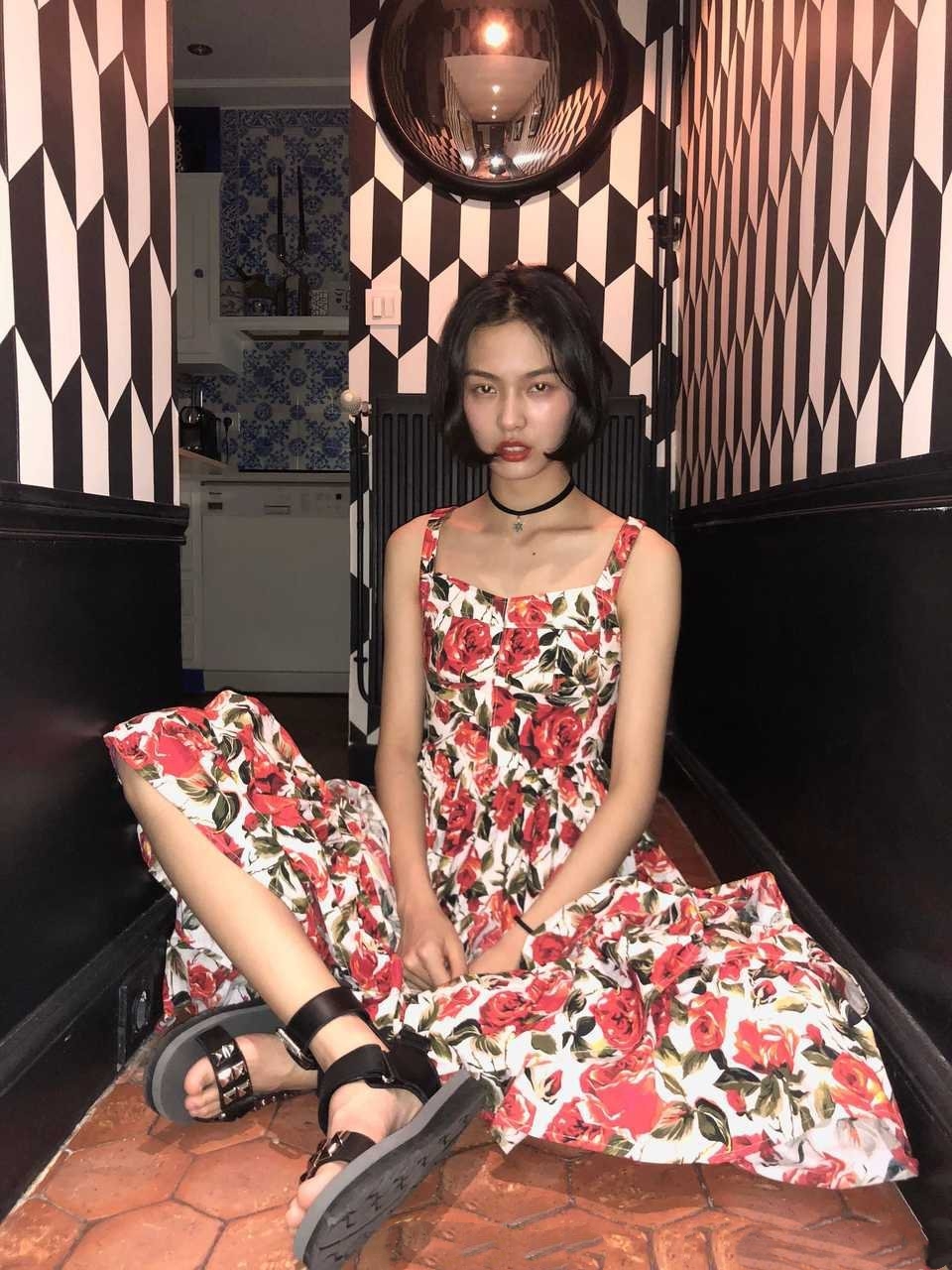 中国00后模特赵佳丽,拥有高级脸 绝美衣品,难怪宋威龙喜欢!