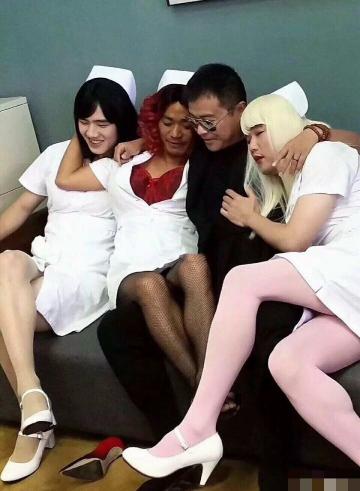 刘昊然王宝强的护士造型来了,网友:好性感,以为是杨幂呢!