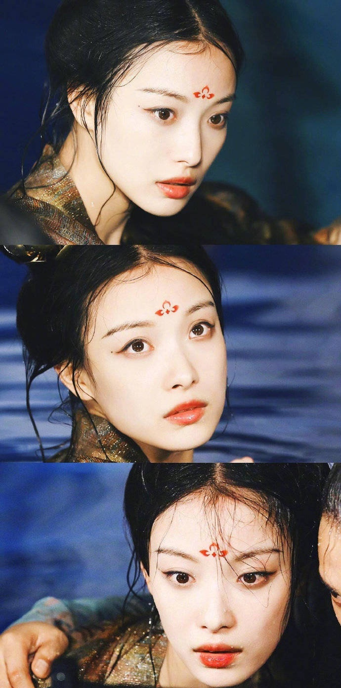 以为红裙倪妮够好看,直到看到她打伞的模样,太有气质