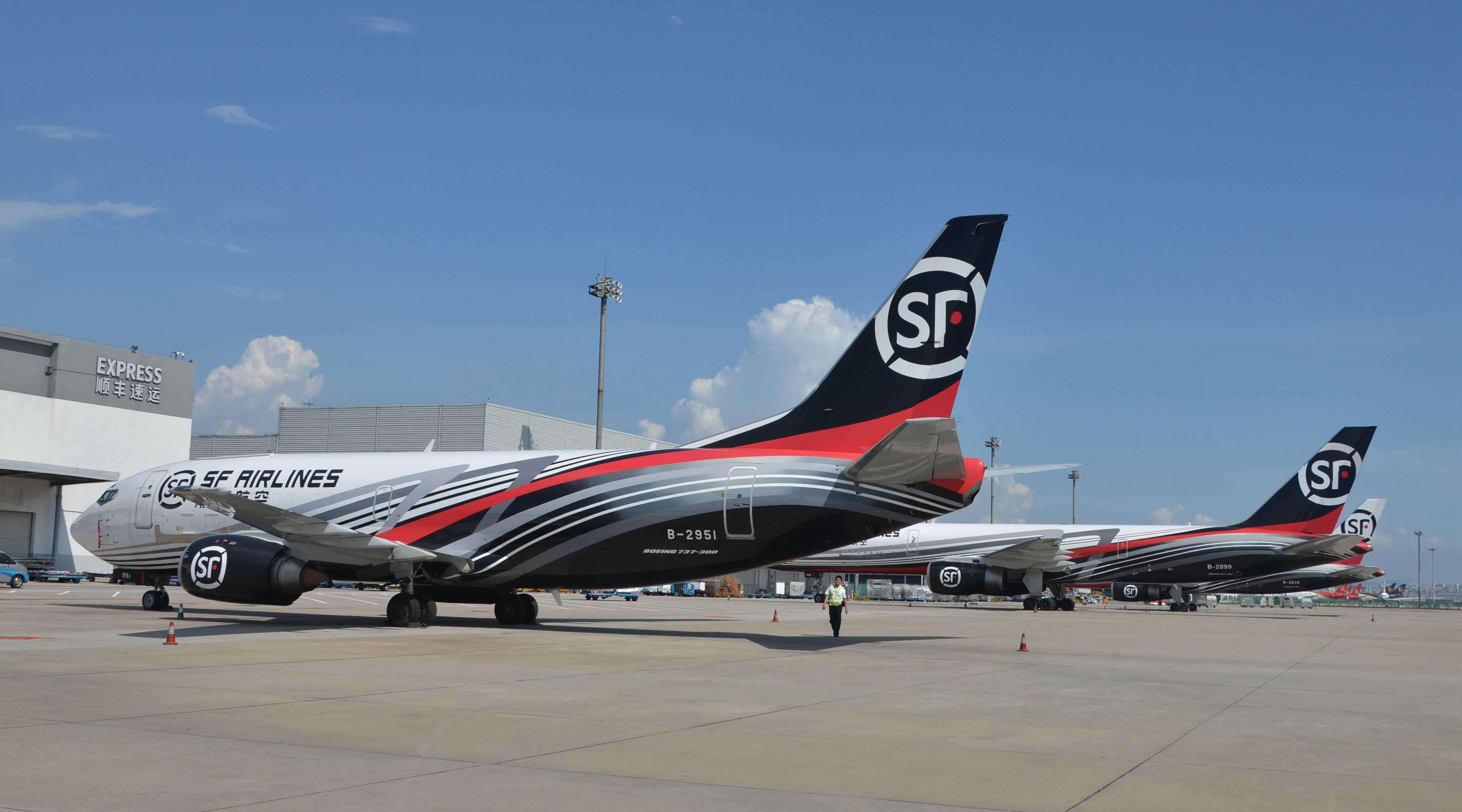 快递龙头不再是顺丰?48架飞机"不敌"4800辆卡车!