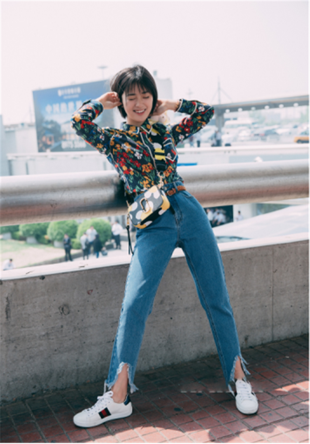 身高仅有155的女生,不穿高跟鞋也很女神,看沈月的穿搭就知道了