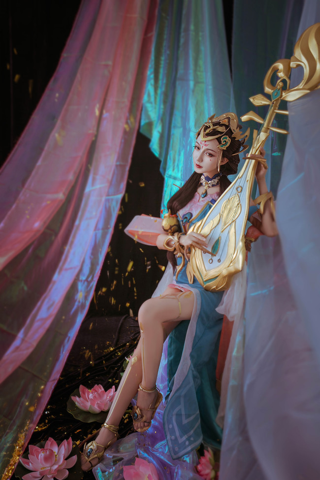 王者荣耀:妹子杨玉环cos,回眸一笑百媚生,六宫粉黛无颜色!