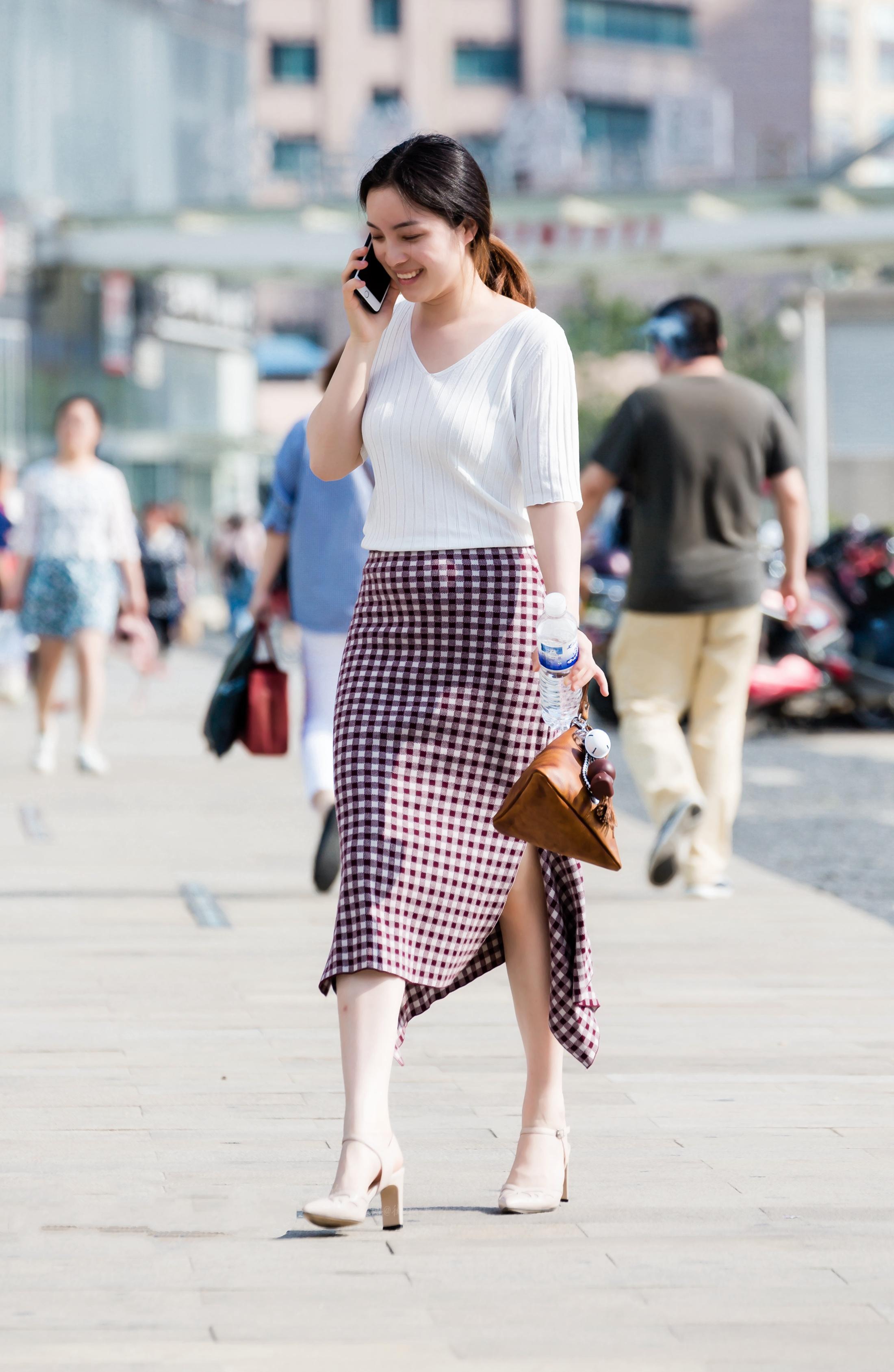 转载自百家号作者:街拍点评人