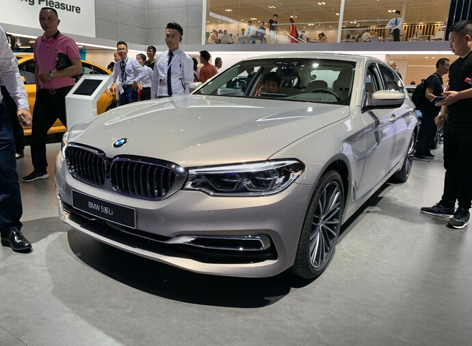 车展实拍2020款宝马5系,实锤已用上id7,看看还有哪些变化