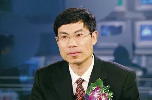 陆家嘴读书会线上直播|新和成创始人胡柏藩解密:供需错配,药品短缺