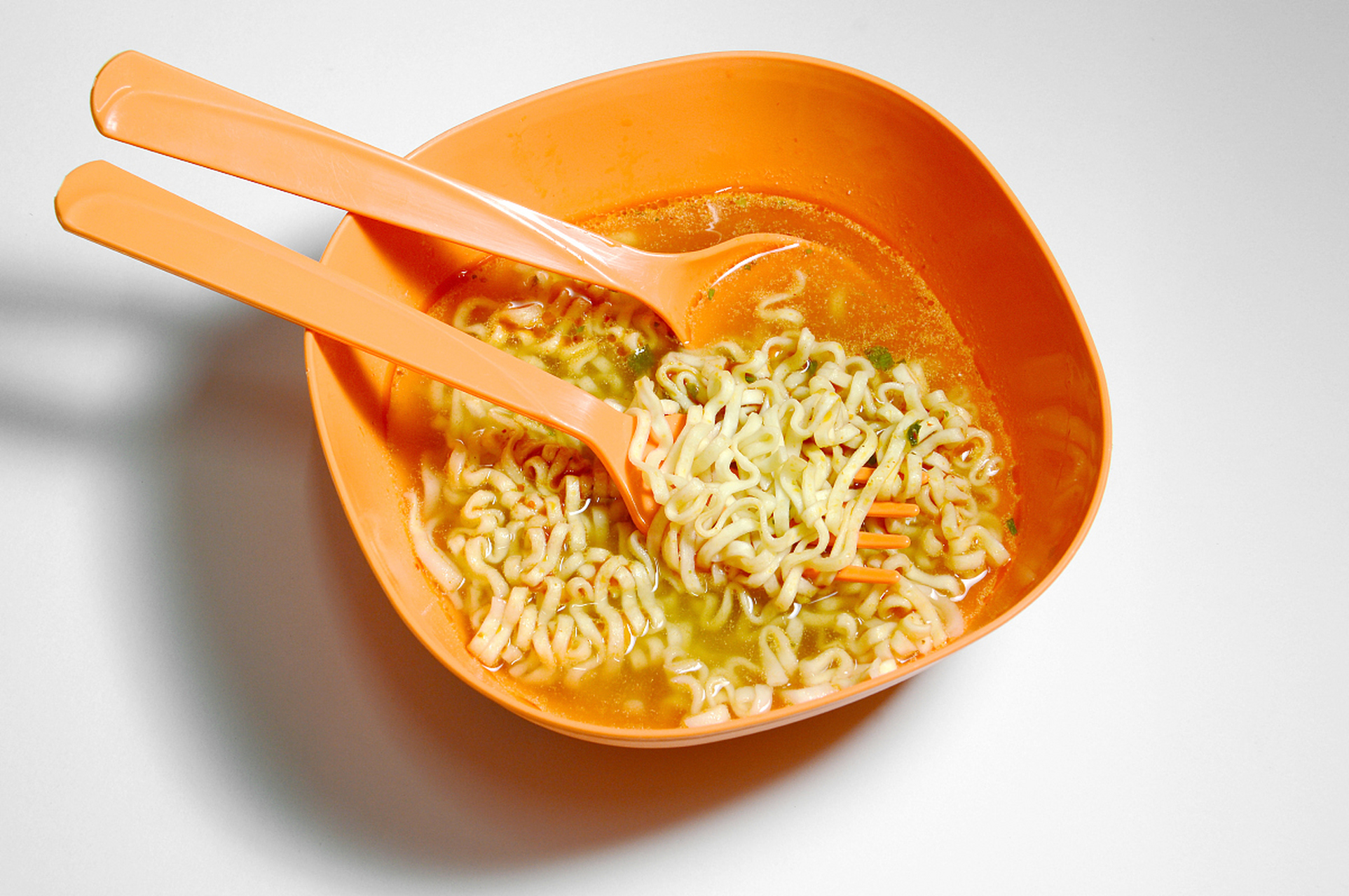 吃一碗方便面需要32天才能解毒?这听起来像是一个让人震惊的标题,但事