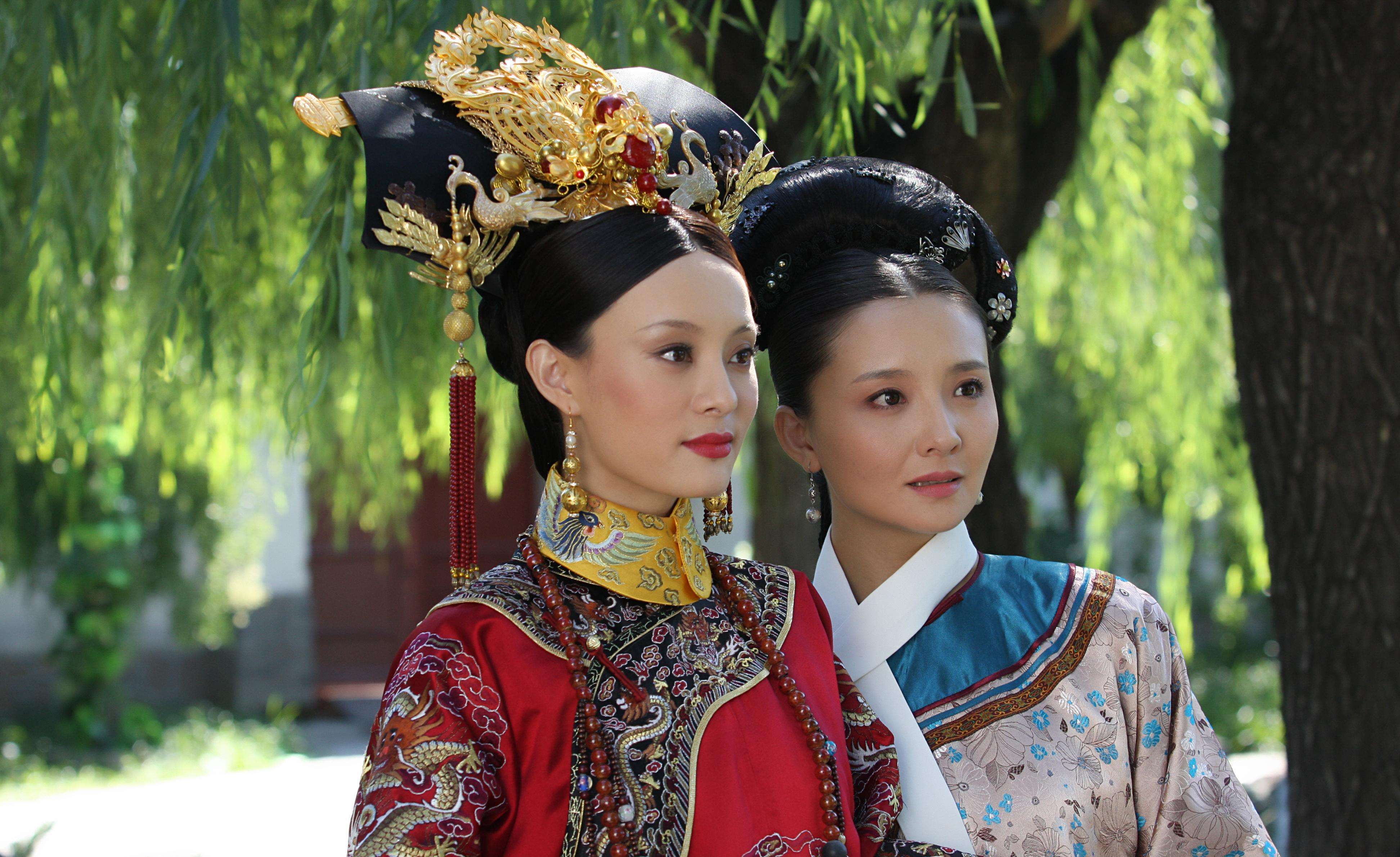 因《甄嬛传》走红,34岁患癌不幸去世,葬礼上那英哭到崩溃!